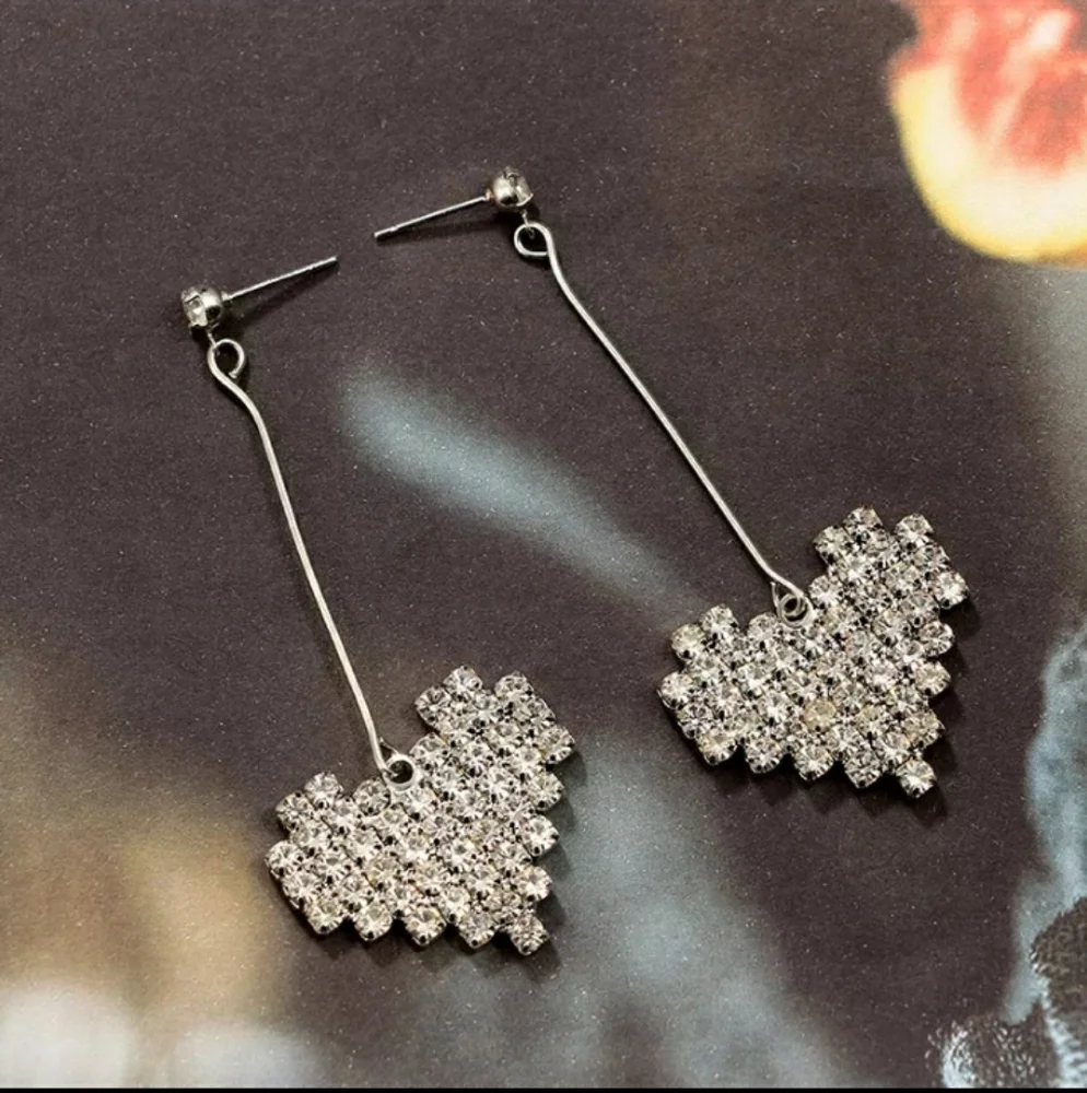 Beautiful Rhinestone Heart Earringsπππππ - Picture 4 of 11